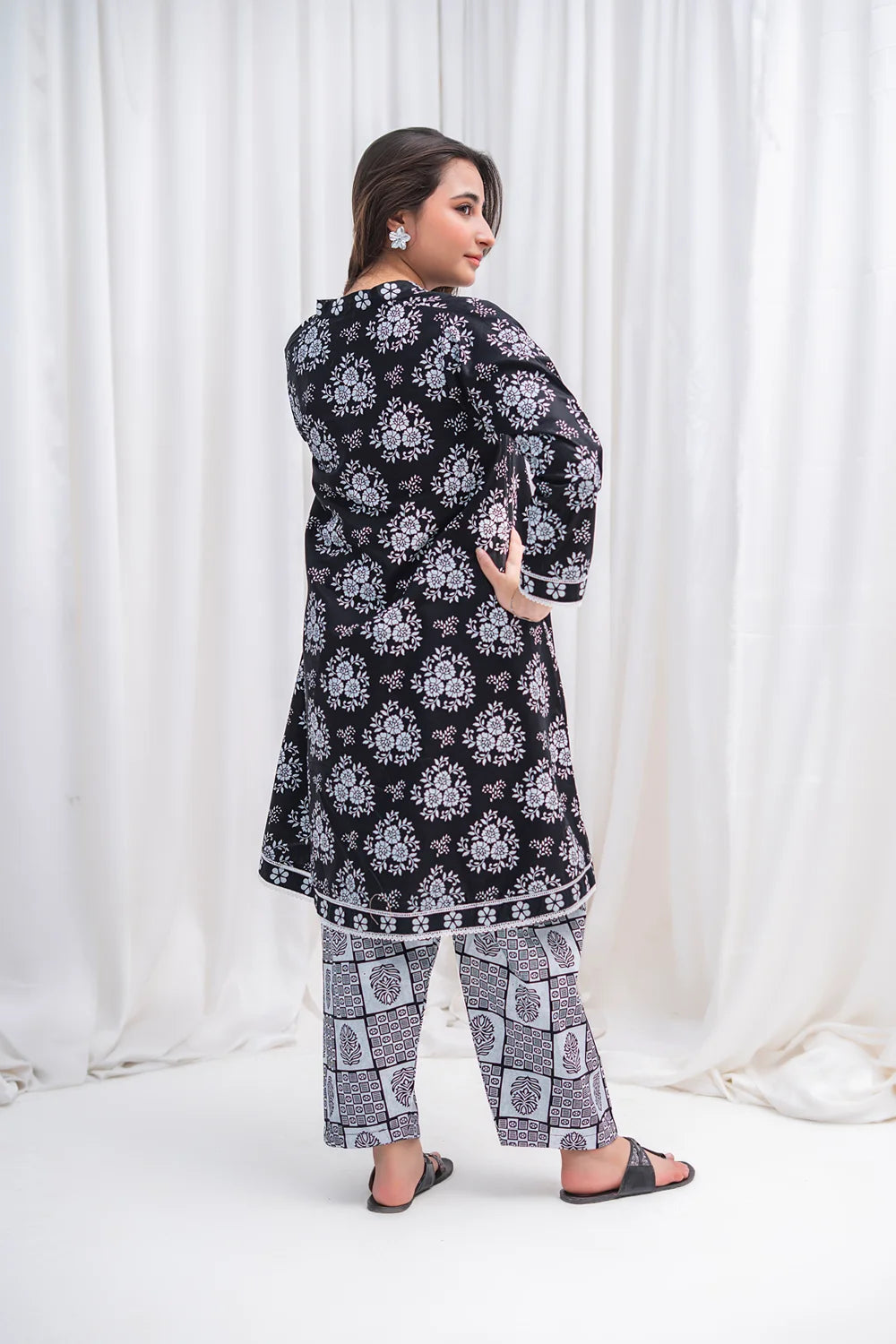 Women's Black Floral Lawn Co-Ord Set 2 Piece T-MC-TP-006