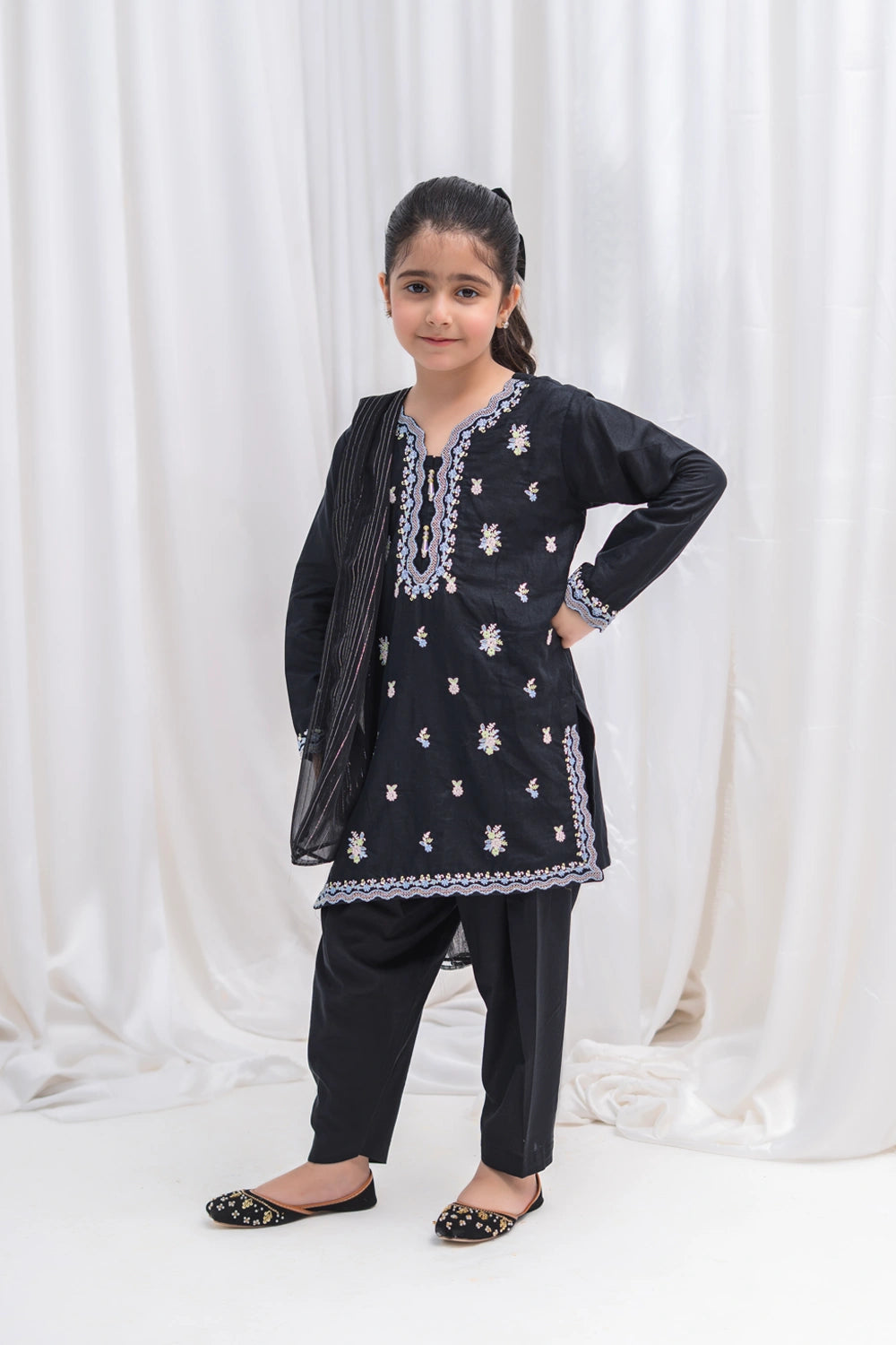 Girls Black Embroidered Lawn Kurta Set 3 Piece K-SFC-S26-012