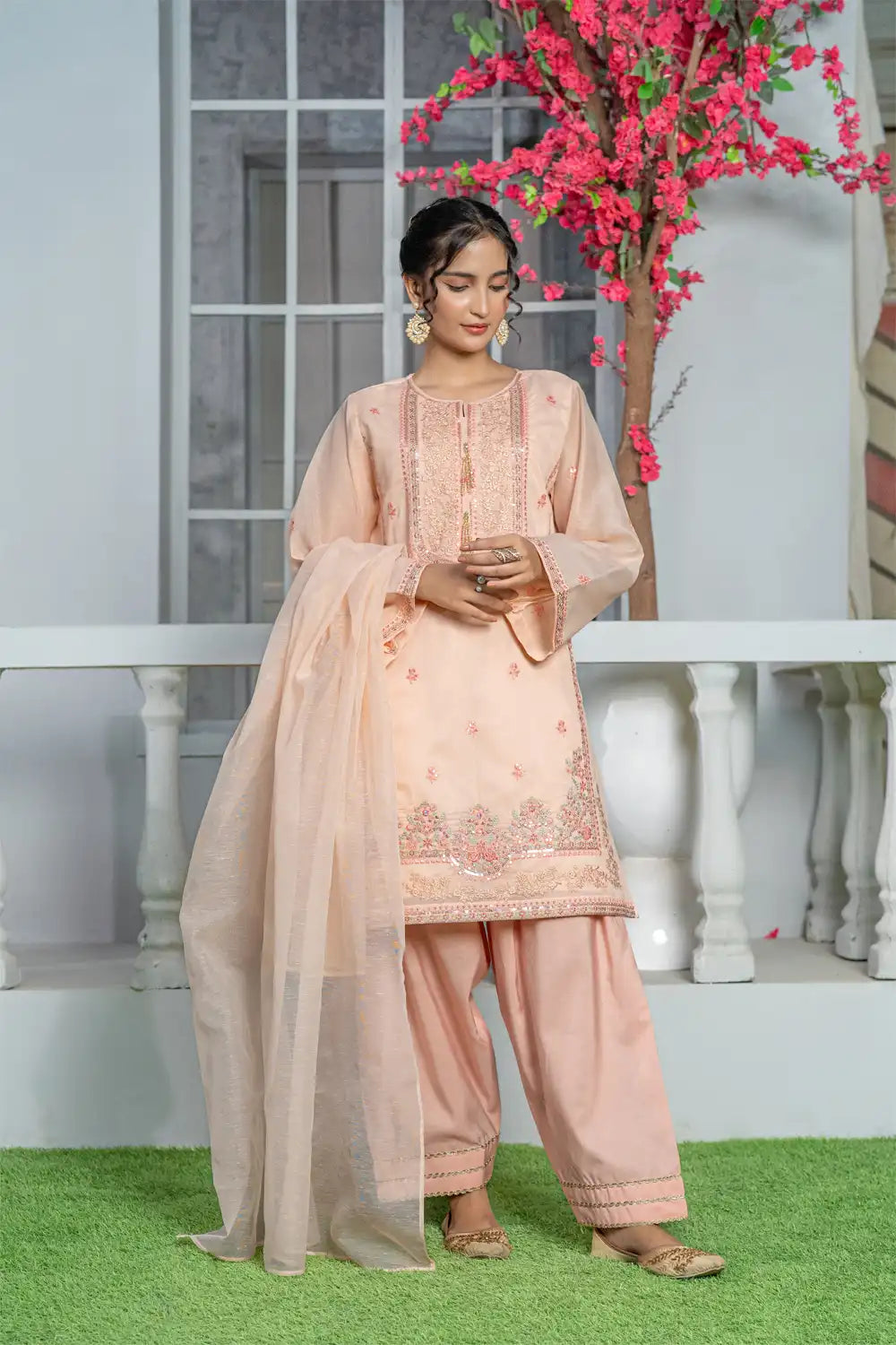Embroidered Indian Zari Suit - T-FORT-006